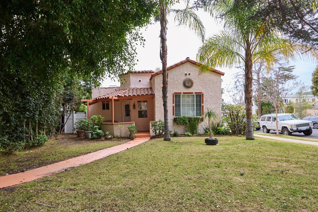 3730 Edenhurst Ave, Unit Front House in Los Angeles, CA - Building Photo