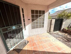 5716 Grand Entries Dr in Las Vegas, NV - Building Photo - Building Photo