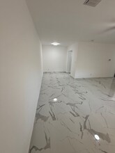 5962 NW 19th St in Lauderhill, FL - Building Photo - Building Photo