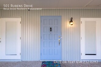 501 Rubens Dr in Nokomis, FL - Building Photo - Building Photo