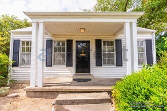 915 E 38th St in Austin, TX - Building Photo - Building Photo