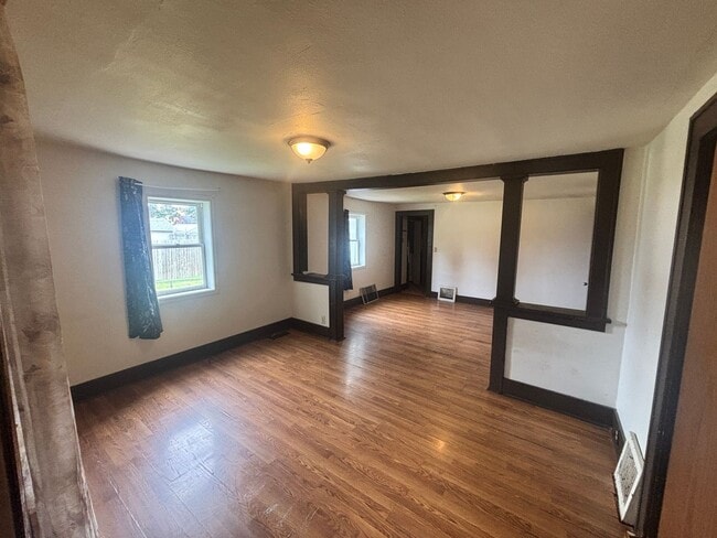 property at 922-924 Caledonia St