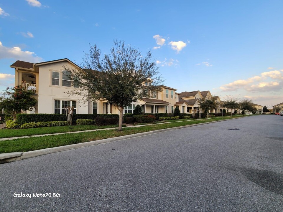 2551 Fassona Dr in Kissimmee, FL - Building Photo