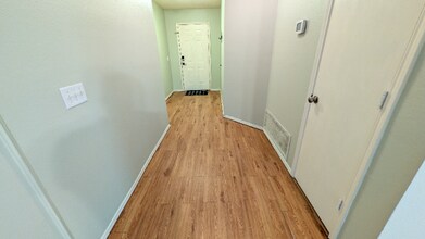 921 Wintercreek Dr in Denton, TX - Building Photo - Building Photo