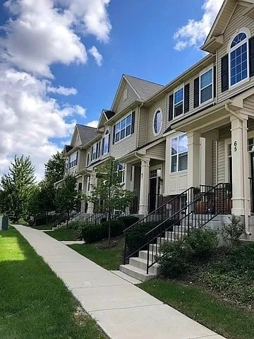 property at 69 Melrose Ct