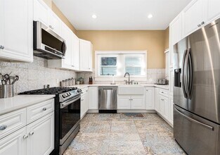 3811 Avenue O in Galveston, TX - Building Photo - Building Photo