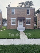 304 Hyde Park Ave in Bellwood, IL - Building Photo