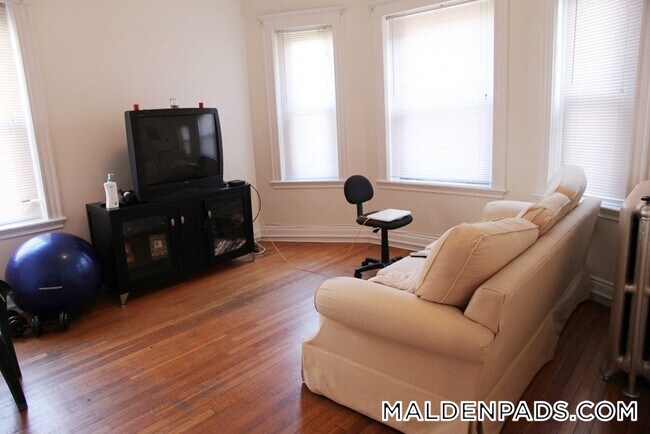 17-19-19 Washington St S, Unit 111 in Malden, MA - Building Photo - Building Photo