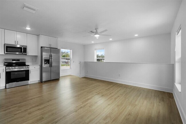 5051 43rd St S in St. Petersburg, FL - Building Photo - Building Photo