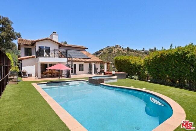 property at 8162 Tianna Rd