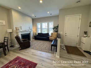 8056 Central Park Way in Maple Grove, MN - Building Photo - Building Photo