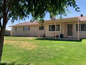 1600 Vista Real Dr in El Paso, TX - Building Photo - Building Photo