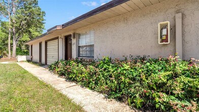 1271 Sylvia Ave in Spring Hill, FL - Building Photo - Building Photo