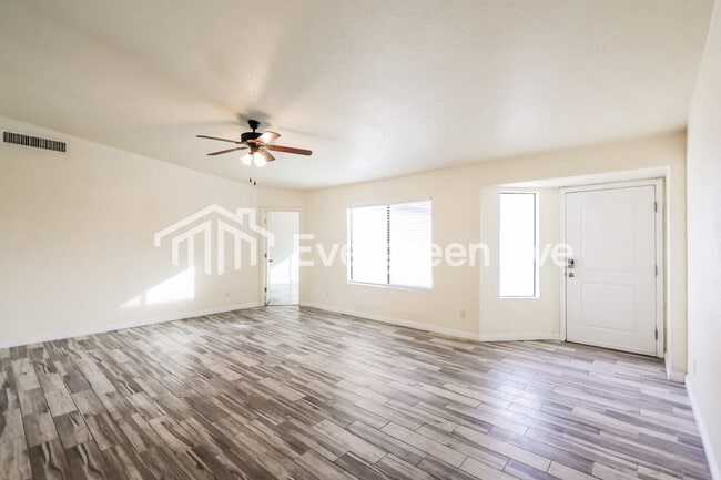 1462 W Breakwell St in Tucson, AZ - Building Photo - Building Photo