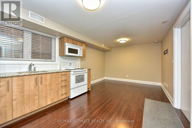 487 Salem Ave N in Toronto, ON - Building Photo - Building Photo