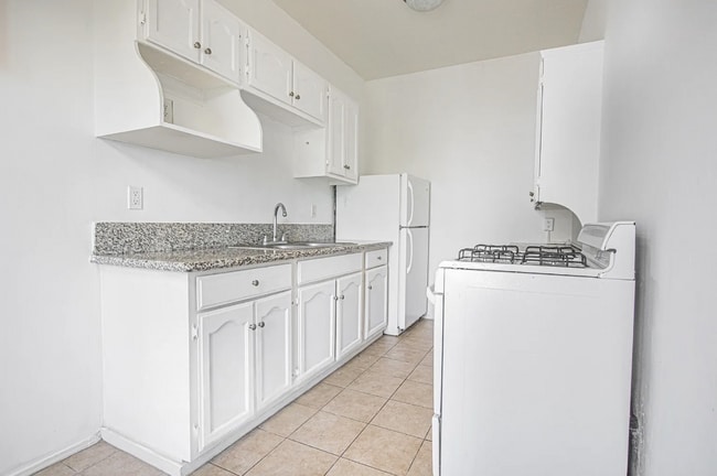 property at 1405 S Berendo St