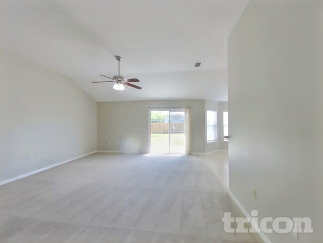 9250 Spider Lily Ln in Jacksonville, FL - Building Photo - Building Photo