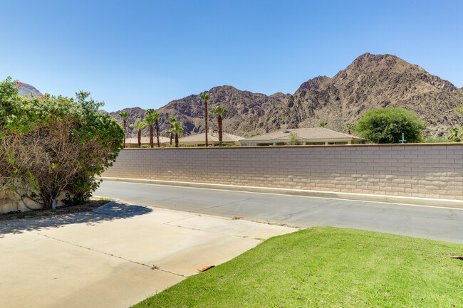 48691 San Lucas St in La Quinta, CA - Foto de edificio - Building Photo