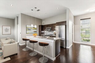 The Herschel in Dallas, TX - Building Photo