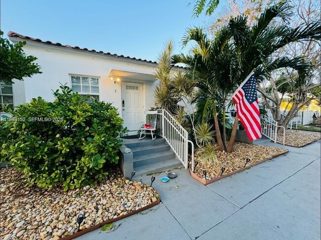 property at 8401 Crespi Blvd