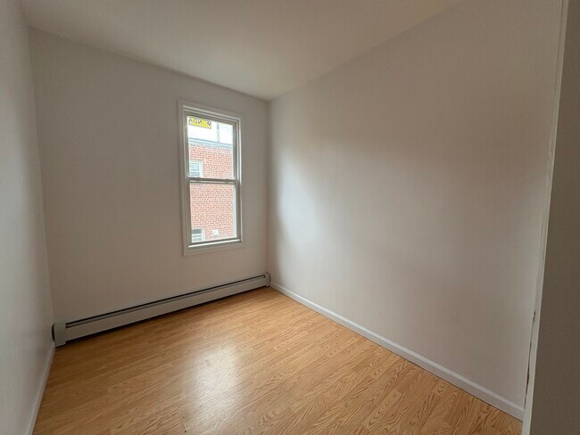 5414 94th St in Elmhurst, NY - Building Photo - Building Photo