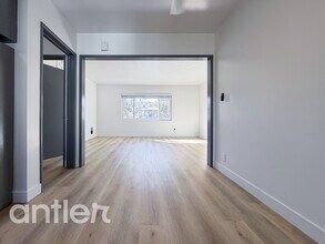 4033 Palmwood Dr in Los Angeles, CA - Building Photo - Building Photo