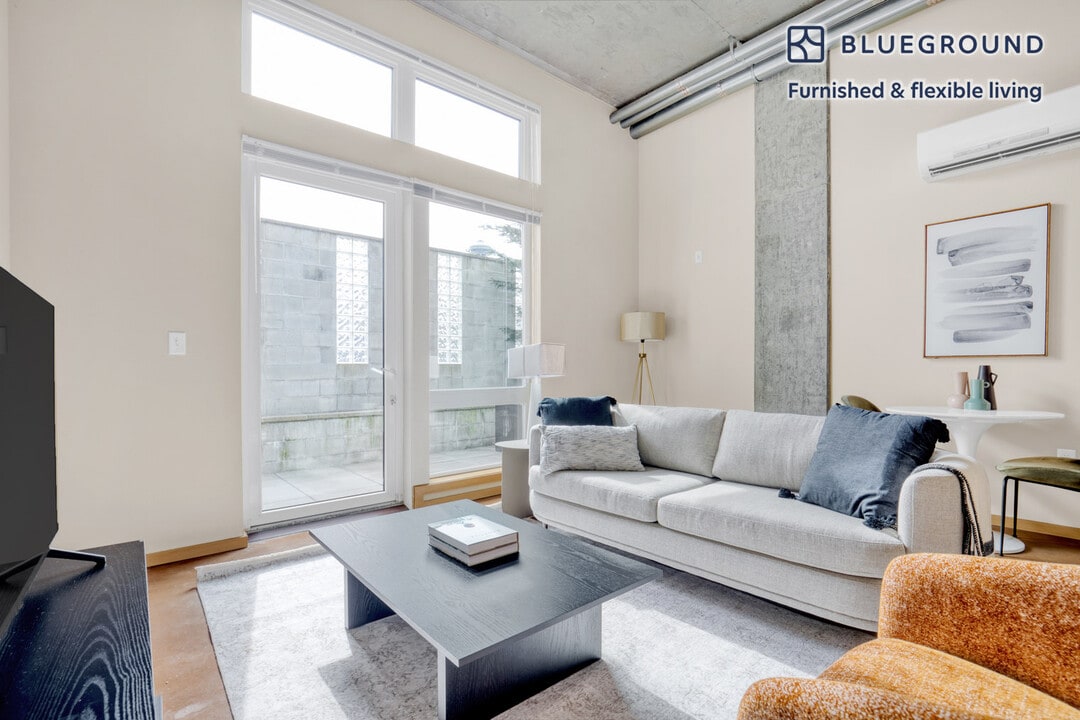 708 6th Ave N, Unit FL1-ID309 in Seattle, WA - Building Photo