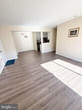 64 Dover Ct in Washington Township, NJ - Building Photo - Building Photo