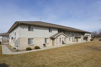 The Ponds on G E Road in Bloomington, IL - Foto de edificio - Building Photo