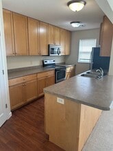 2407 Oxford Dr SE, Unit A in Willmar, MN - Foto de edificio - Building Photo