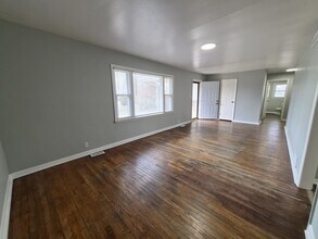 2703 Kristen Dr E in Indianapolis, IN - Building Photo - Building Photo