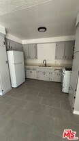 8759 Tobias Ave in Los Angeles, CA - Building Photo