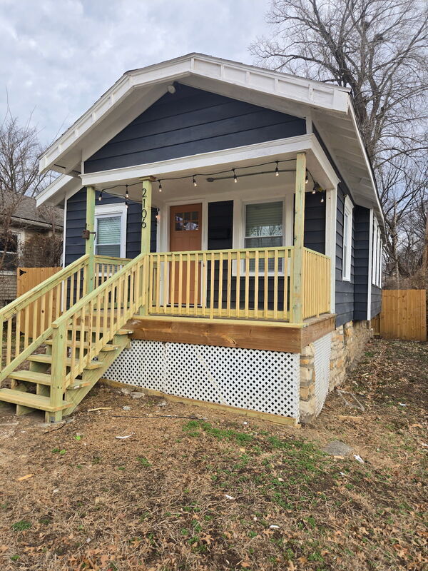 property at 2106 E 59th St