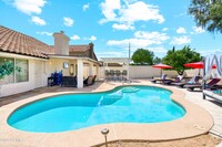 8858 E Palm Ridge Dr in Scottsdale, AZ - Foto de edificio - Building Photo