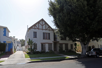 626 S Cloverdale Ave in Los Angeles, CA - Building Photo - Primary Photo