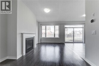 104 Blacklock St in Cambridge, ON - Building Photo - Building Photo