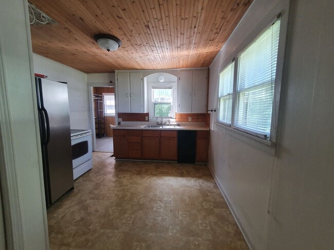 1411 Leroy St in Rolla, MO - Building Photo - Building Photo