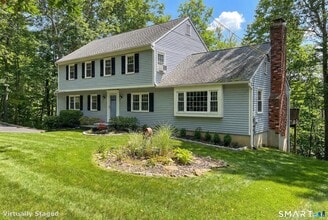 25 Key Rock Rd in Newtown, CT - Building Photo - Building Photo