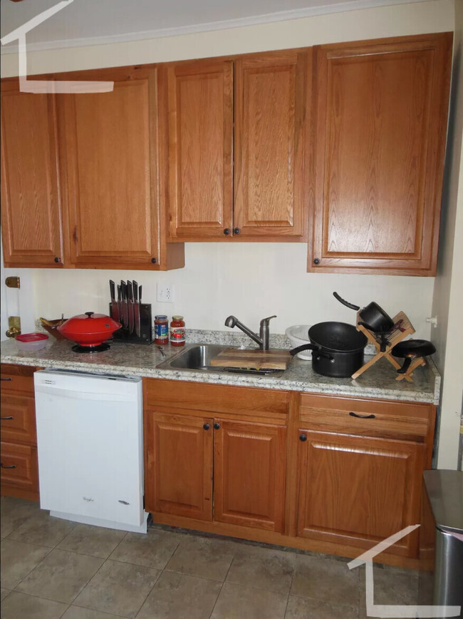 12 Royce Rd, Unit 3 in Boston, MA - Building Photo - Building Photo