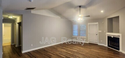 1912 Holly St in Charlotte, NC - Building Photo - Building Photo