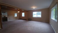 1804 N Oak St, Unit Upper in Colfax, WA - Foto de edificio - Building Photo