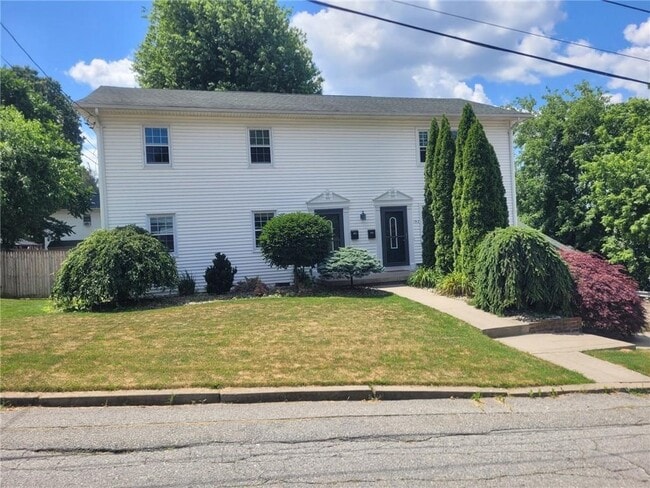 property at 2-192 Gladstone St