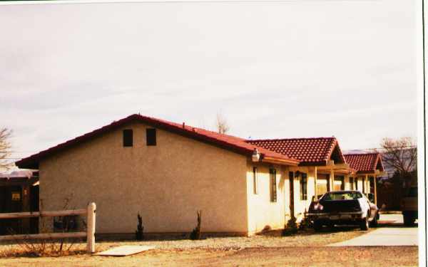 12551 Kiowa Rd in Apple Valley, CA - Building Photo - Building Photo