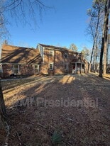 15900 Beach Rd in Chesterfield, VA - Building Photo
