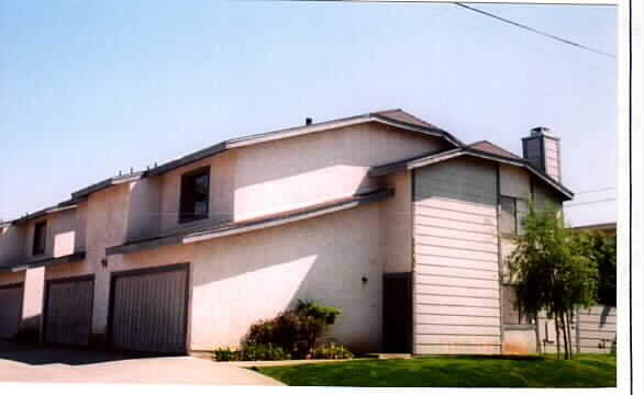 17232 Ash St in Huntington Beach, CA - Building Photo - Building Photo