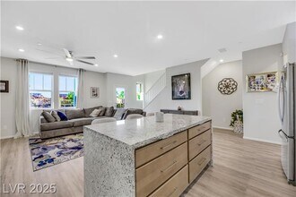 1180 Solano Hills Ct in Henderson, NV - Building Photo - Building Photo