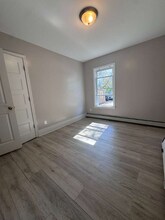 267 Silver St-Unit -1 in Manchester, NH - Foto de edificio - Building Photo