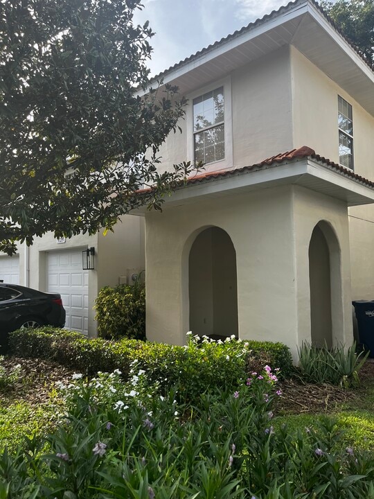 3129 Santorini Ct in Tampa, FL - Foto de edificio