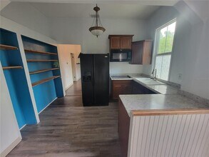 217 NE Tuscawilla Ave in Ocala, FL - Building Photo - Building Photo