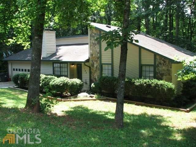 property at 765 Oxford Hall Dr SW